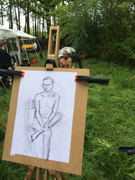 Naaktmodel tekenen in Langdorp, België, tijdens vrijgezellenfeest